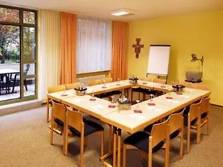 Christkoenigshaus Hotel Stuttgart 2*,
